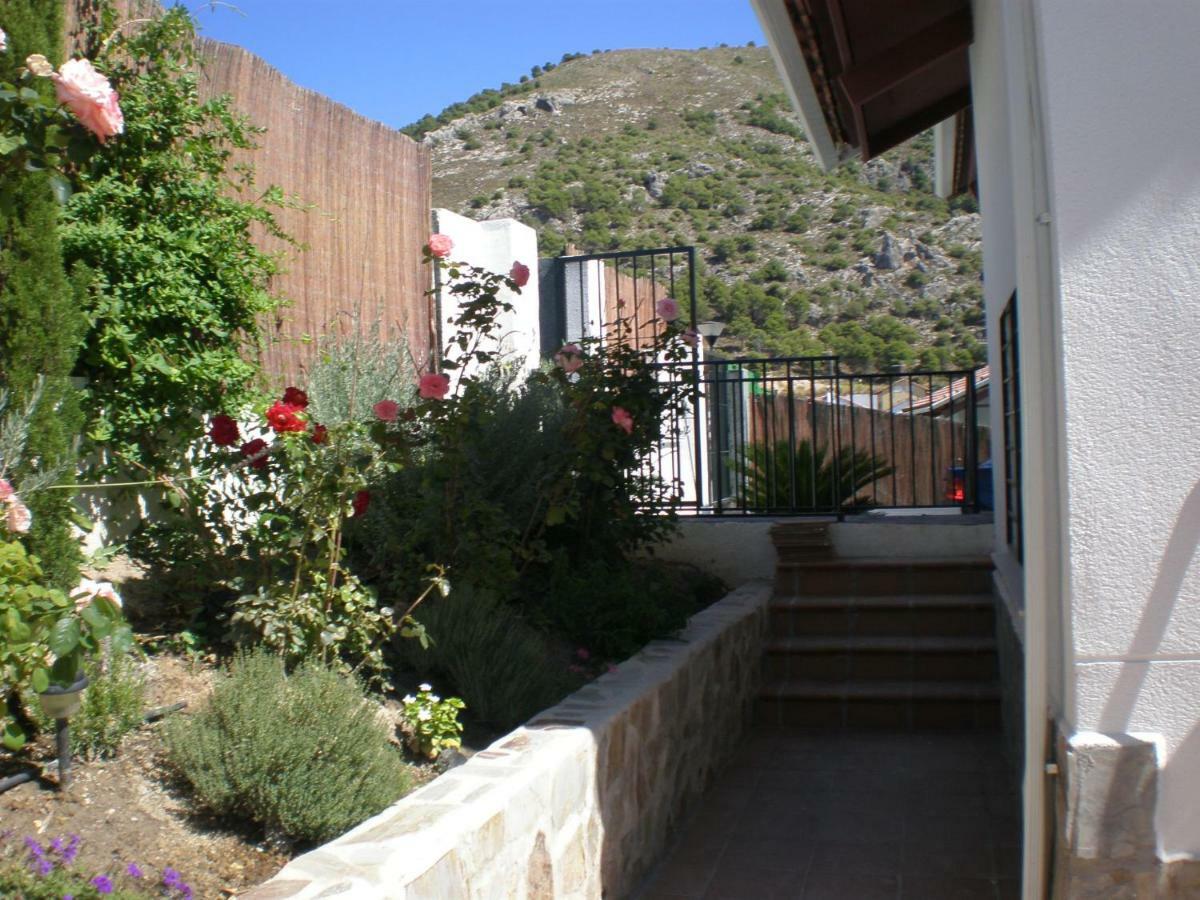 Villa Alfaguara-Holiday Home Granada & Sierra Nevada Exterior photo